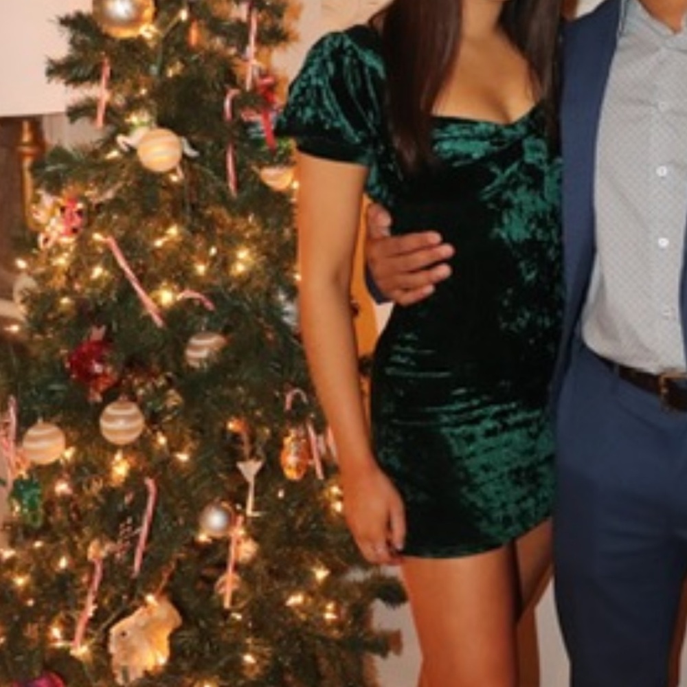 Crushed velvet green dress